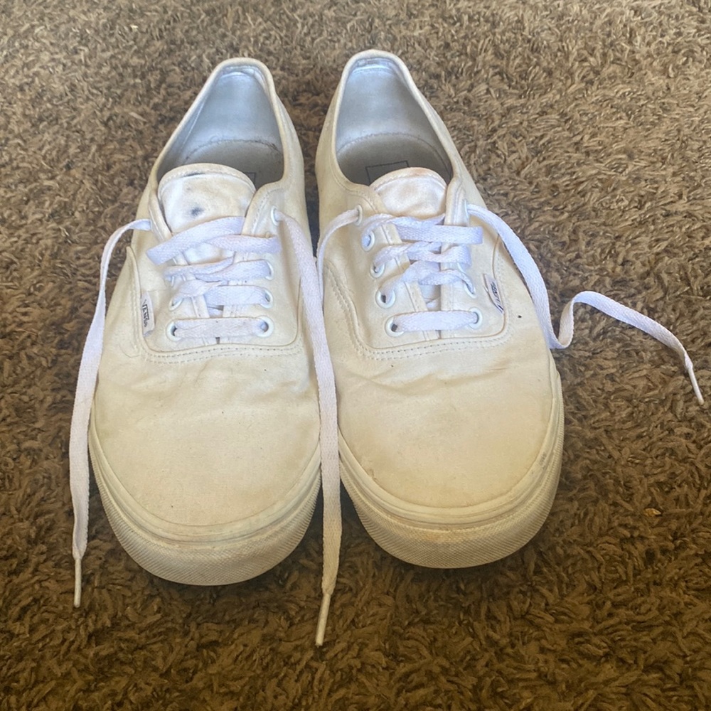 MENS SIZE 12 WHITE VANS SHOES